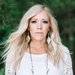 Ellie Holcomb